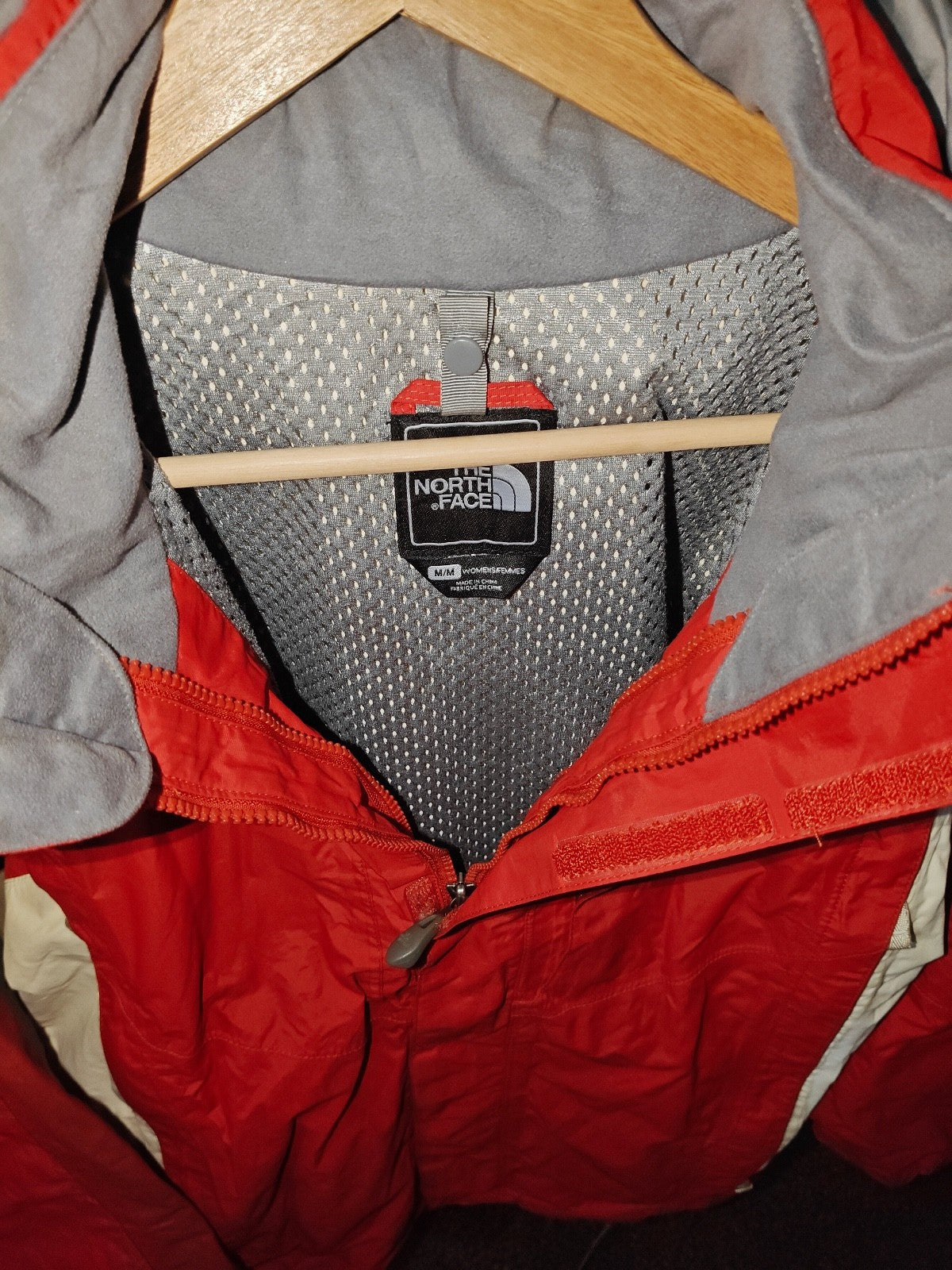 The North Face Women's HyVent Waterproof Jacket Red/White Hooded Size M