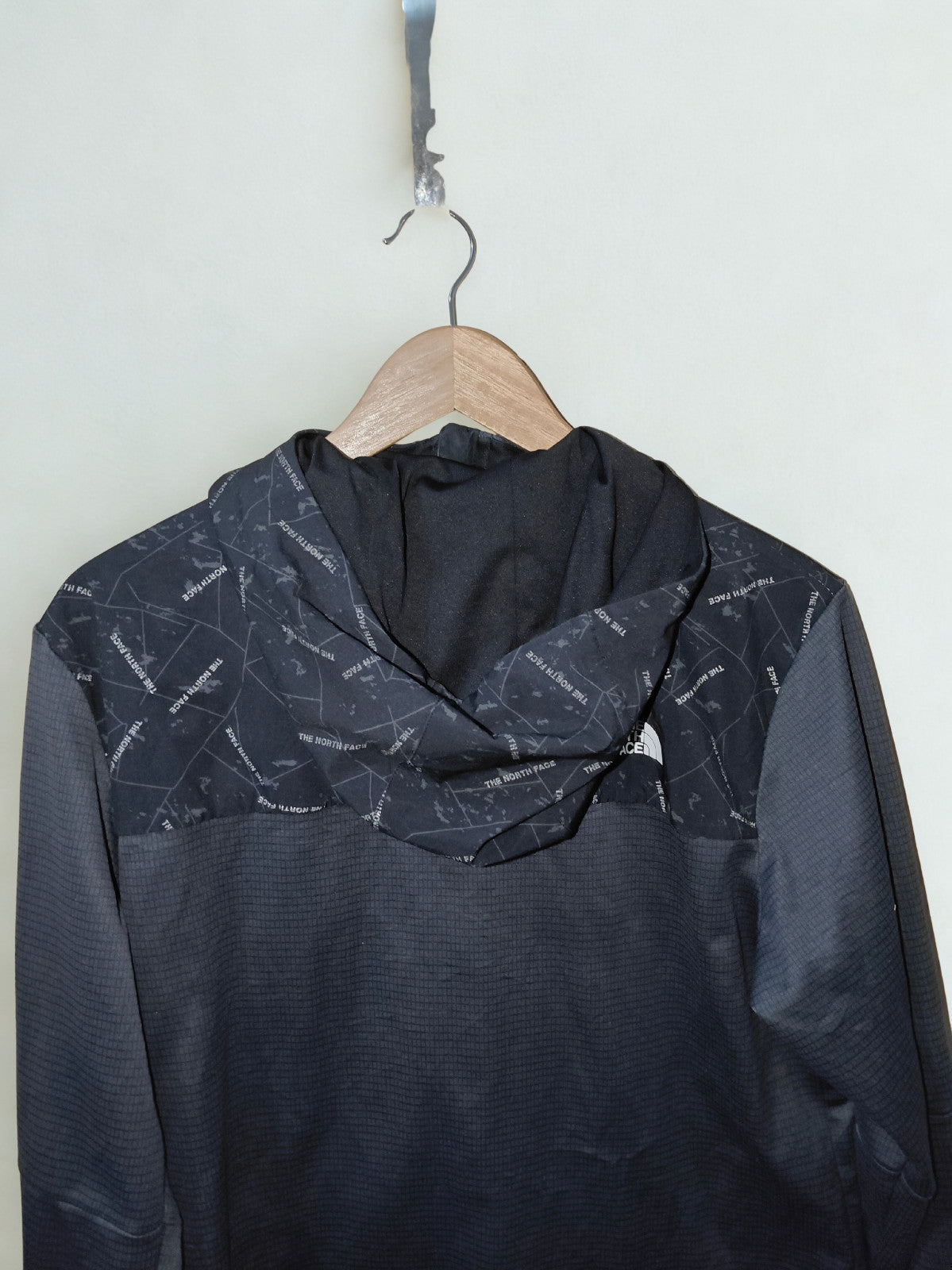 The North Face Black &amp; Grey Grid Hoodie Jacket Men's Medium Technical Full Zip