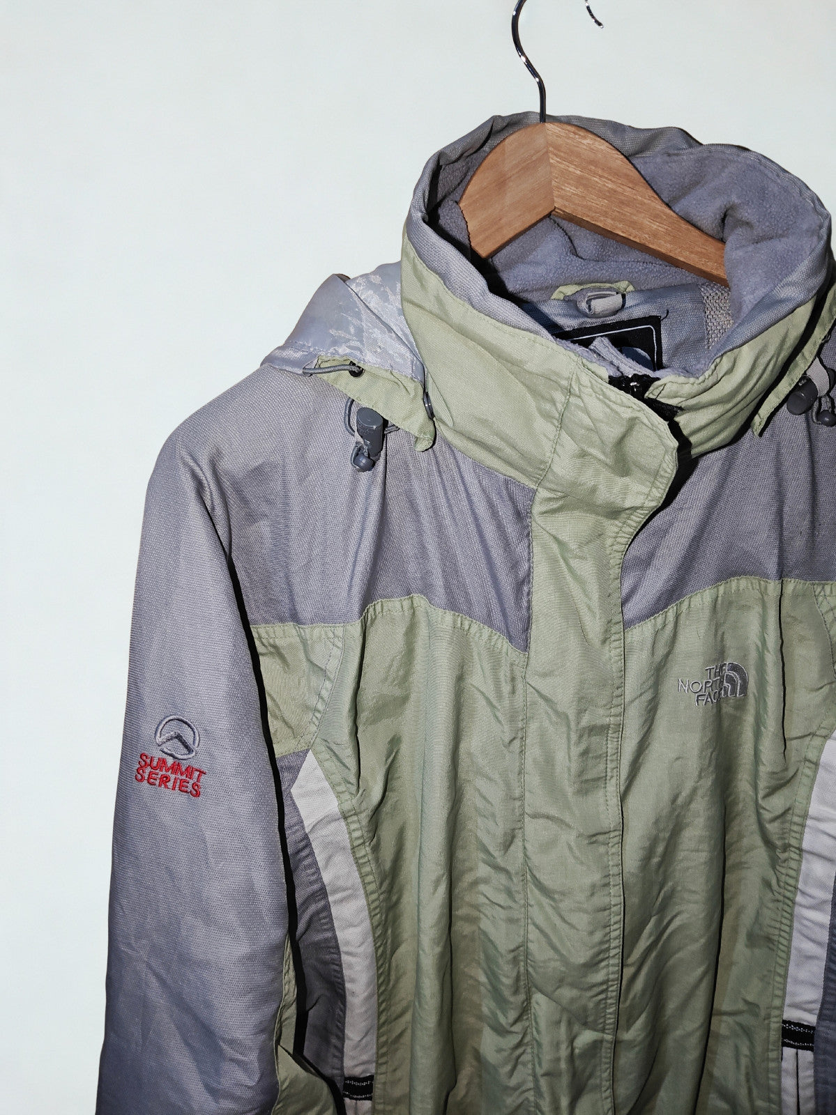 The North Face Summit Series HyVent Green/Grey Softshell Jacket Women’s Large