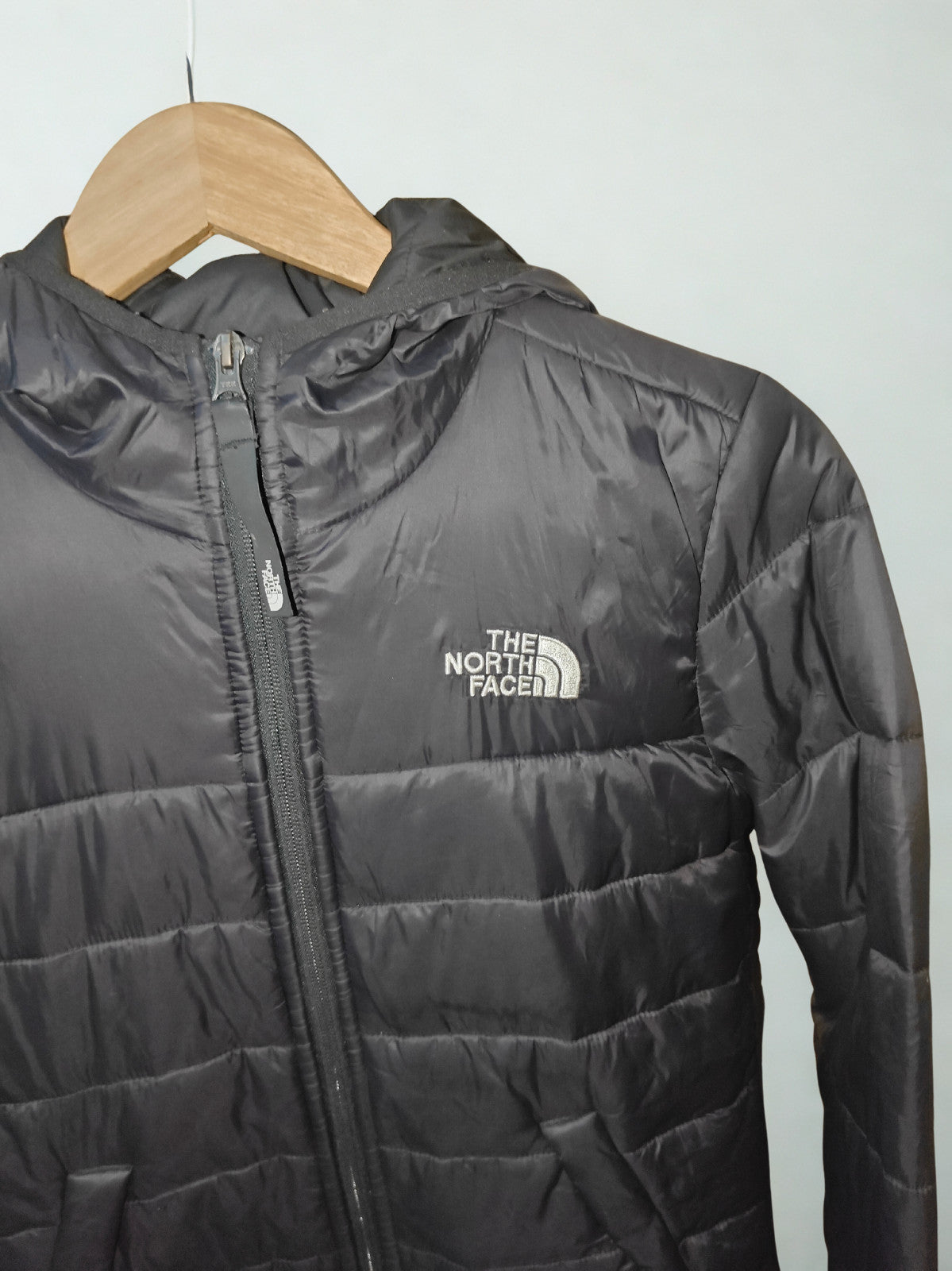 The North Face Women's XS Black Synthetic Puffer Hooded Jacket Lightweight