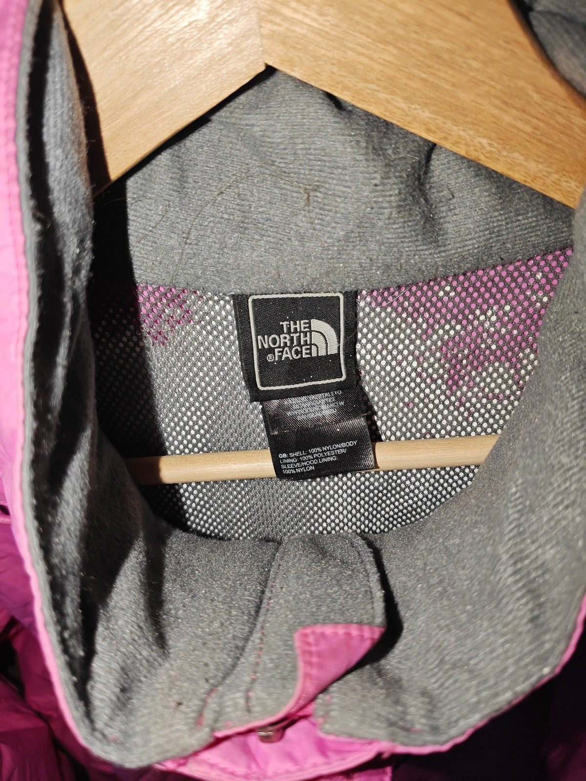 The North Face HyVent Pink Hooded Rain Jacket Women's Large Waterproof Shell