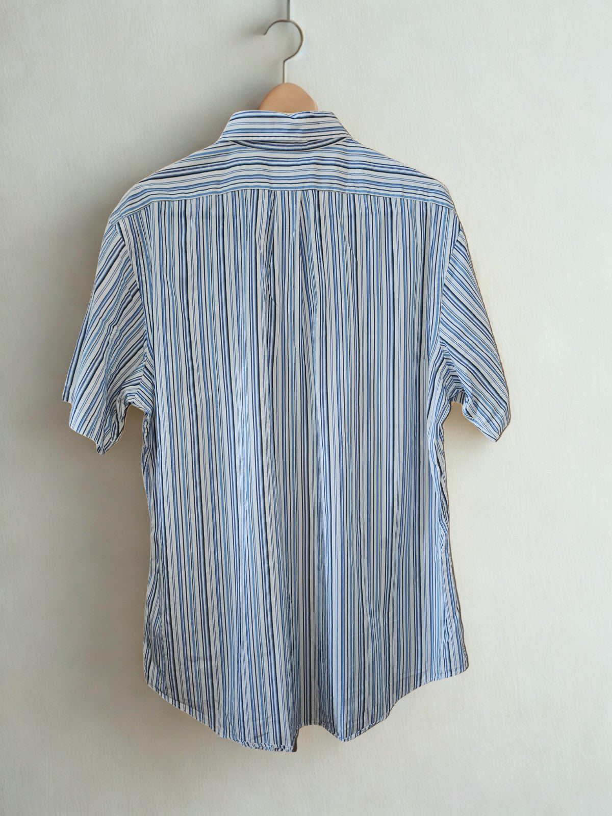 RALPH LAUREN CUSTOM FIT BLUE/WHITE MENS SS SHIRT SIZE LARGE.